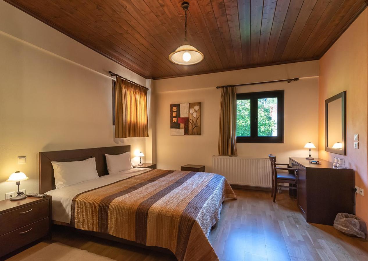 Hotel Dryades Eláti Eksteriør bilde